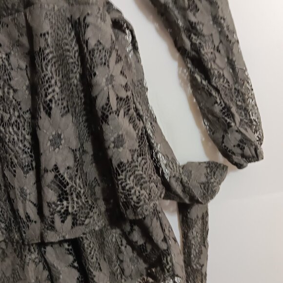 LACEY SEXY ROMPER OLIVE GREEN Trendy look for any outing - Picture 4 of 5